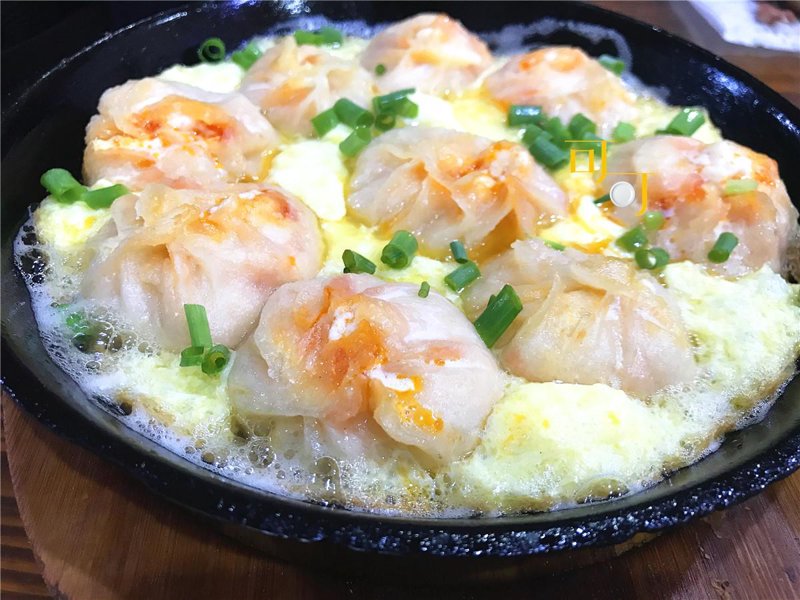 在这个忙碌的城市里，寻找一家既美味又实惠的小吃店，仿佛成了一个小小的冒险。今天，就让我们一起探索几家备受好评的地方，看看哪些能成为你的新欢。